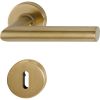 Poignée de porte sur rosace ronde laiton satiné clair - Clè L - Amsterdam - Hoppe