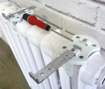 Paire de supports MINIMAX pour tablette de radiateur fonte Merveille Ledin